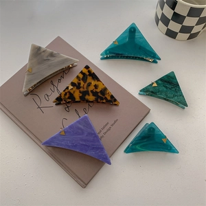 Acetate Triangle Hair Claw Clip Elegant Marble Leopard Print Strong Hold Simple Hairpin Headwear For Women