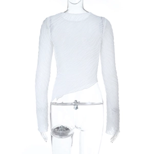 Detail von weißem Spitzenoberteil mit Wellentextur und asymmetrischem Saum für Damen
