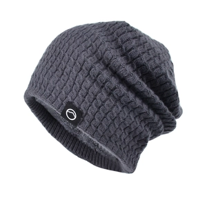 Bonnet d'hiver en tricot gaufré gris foncé pour femme avec doublure polaire chaude