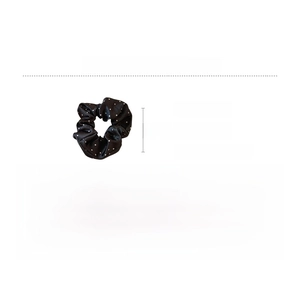 Polka dot fabric scrunchie specifications including 10.7g weight and 11.2cm size details