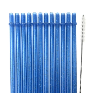 Dodici cannucce in plastica blu glitterata riutilizzabili con set di spazzole per la pulizia