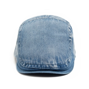 Berretto piatto classico in denim lavato azzurro con cinturino posteriore regolabile