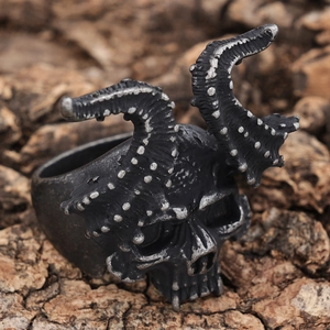 Gothic punk ram skull ring in polished silver and black stainless steel for men