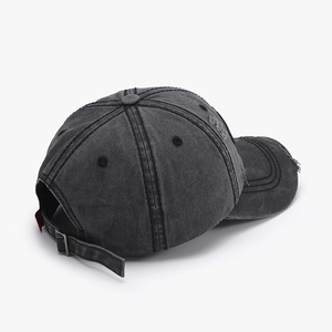 Casquette baseball en denim gris foncé usé avec broderie et boucle en métal réglable