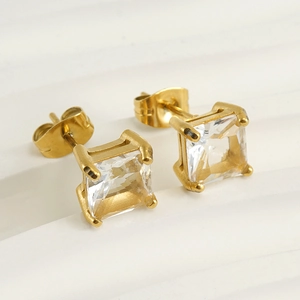 Boucles d'oreilles clous carrées en acier inoxydable plaqué or 18 carats avec zircon cubique