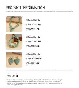 Detailed product size chart for acrylic green heart pendant jewelry set with dimensions