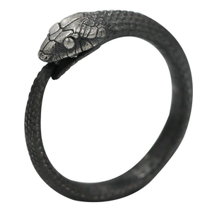 Vintage 925 sterling silver Ouroboros ring with detailed scales in gothic serpent style