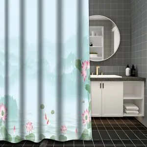 Detailsicht auf grau-grünes Berg- und rosa Lotosmuster auf wasserfestem Polyester-Vorhang