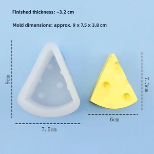 Detail view of cheese-shaped silicone mold with dimensions 9x7.5x3.8cm for mousse cakes