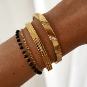 Set di bracciali e rigidi in acciaio inossidabile placcato oro 18K con zirconi bianchi