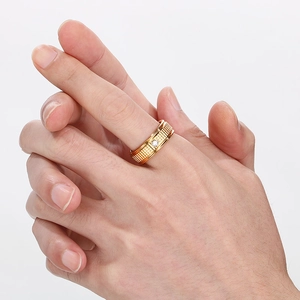 Fashion hip-hop gold plated stainless steel ring with diamond and lattice texture