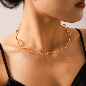 Wavy Collar Necklace 18K Gold Plated Stainless Steel Minimalist Choker Ins Style Elegant Neck Chain Jewelry For Women