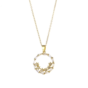 Collier doré avec pendentif couronne en zircon micro-pavé et cristaux transparents