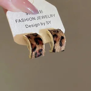 Retro leopard print C-shaped earrings with gold trim and S925 silver needles