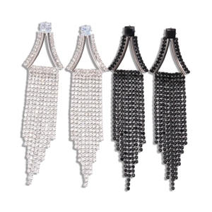 Boucles d'oreilles pendantes géométriques à glands et strass en argent et noir