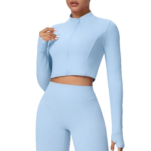 Schmales hellblaues Yoga-Set mit Daumenloch-Reißverschlussjacke und hoher Leggings