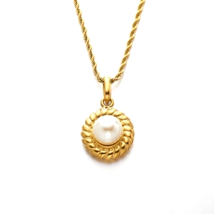 Elegant 18k gold plated titanium necklace featuring a white pearl pendant on a twist chain