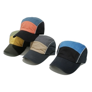 Cappellino camp a cinque pannelli in stile patchwork multicolore per uomo e donna
