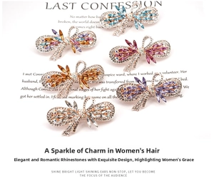 Détails de barrettes à strass en forme de nœud en six couleurs sur une page de livre