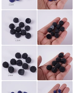 Gros plan de mini mûres artificielles de 1,2 cm et 1,4 cm pour décorations DIY