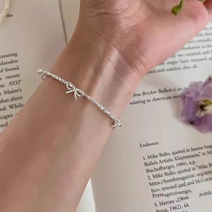 Elegante bracciale con fiocco in argento sterling S925 con catena sottile al polso di donna