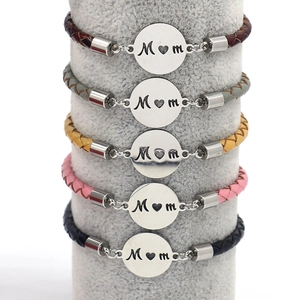 Mom Heart Pendant Braided Leather Cord Bracelet Stainless Steel Round Cutout Charm Mother's Day Jewelry Gift For Women