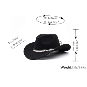 Klassischer schwarzer Filzhut im Cowboy-Stil mit Sternenband und geschwungener Krempe