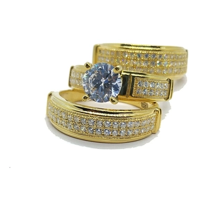 Ensemble de trois bagues de mariée plaqué or 925 avec zircon rond et serti pavé