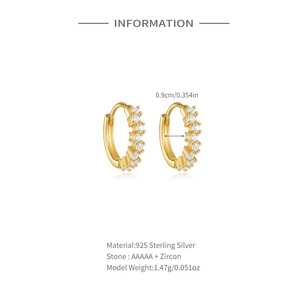 Detail of 925 sterling silver hoop earrings with AAAAA zircon and size 0.9cm