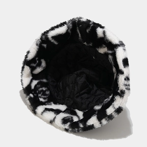 Chapeau bob en peluche motif panda noir et blanc avec doublure matelassée chaude