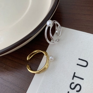 Minimalist 925 silver open ring with double-line twist design and white pearl detail