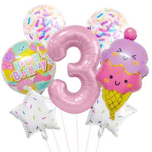 Détail du set de ballons glace avec le chiffre 3 rose et thème joyeux anniversaire