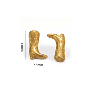 Detail of 13mm cowboy boot charms in 18K gold plating with vintage textured finish