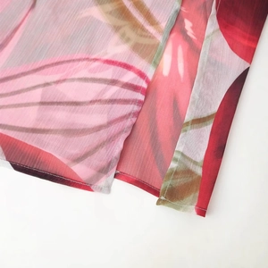 Robe longue sexy dos nu avec imprimé floral rose et fente latérale élégante