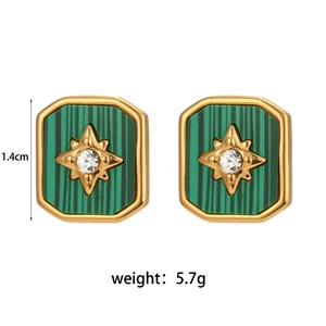 Detail view of square green earrings with gold star and size 1.4cm, weight 5.7g info