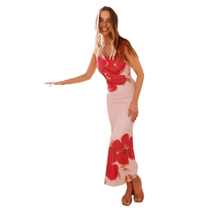 Eng anliegendes Maxikleid mit rotem Blumenmuster und rückenfreien Trägern für Sommer