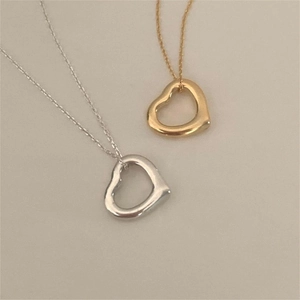 Minimalist 925 sterling silver heart pendant necklace in gold and silver finish