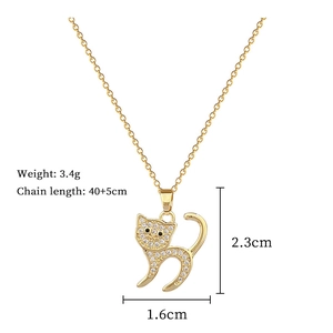 Detailed size specifications of the gold crystal cat necklace showing weight and dimensions