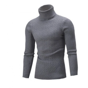 Dettaglio del maglione a collo alto grigio slim fit con trama in maglia a coste e maniche lunghe