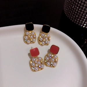 Elegant geometric square stud earrings with faux pearls and rhinestones in pink and black