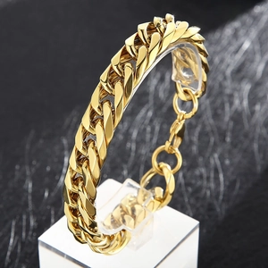 Polished gold stainless steel Cuban link bracelet for men with classic lobster clasp