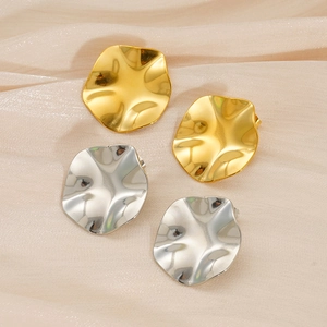 Boucles d'oreilles géométriques en acier inoxydable style lave en or et argent