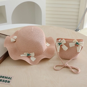 Ensemble chapeau de paille rose pour fille et sac bandoulière assorti avec cerises et nœuds