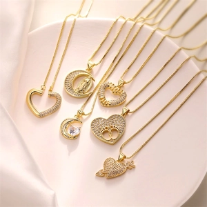 Gold Plated Copper Necklace Heart Moon Guadalupe Pendant Zircon Jewelry For Women Elegant Stylish Clavicle Chain