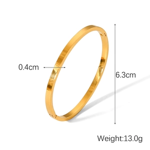 Detailed view of 0.4cm gold plated stainless steel bangle with dimensions and weight