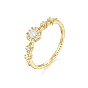 Luxurious gold-plated S925 sterling silver ring with round pavé center stone setting
