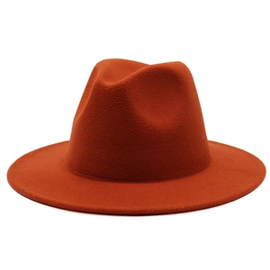 Klassischer Fedora-Filzhut in gebranntem Orange mit glatter Vintage-Texturierung