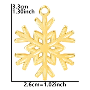 Detailed size measurement of a gold snowflake pendant showing 3.3cm height and 2.6cm width