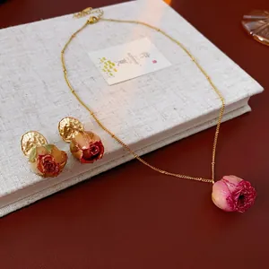 French retro style gold necklace and preserved rose stud earring jewelry set