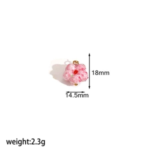 Detailed view of a pink flower charm with dimensions 18mm x 14.5mm and 2.3g weight